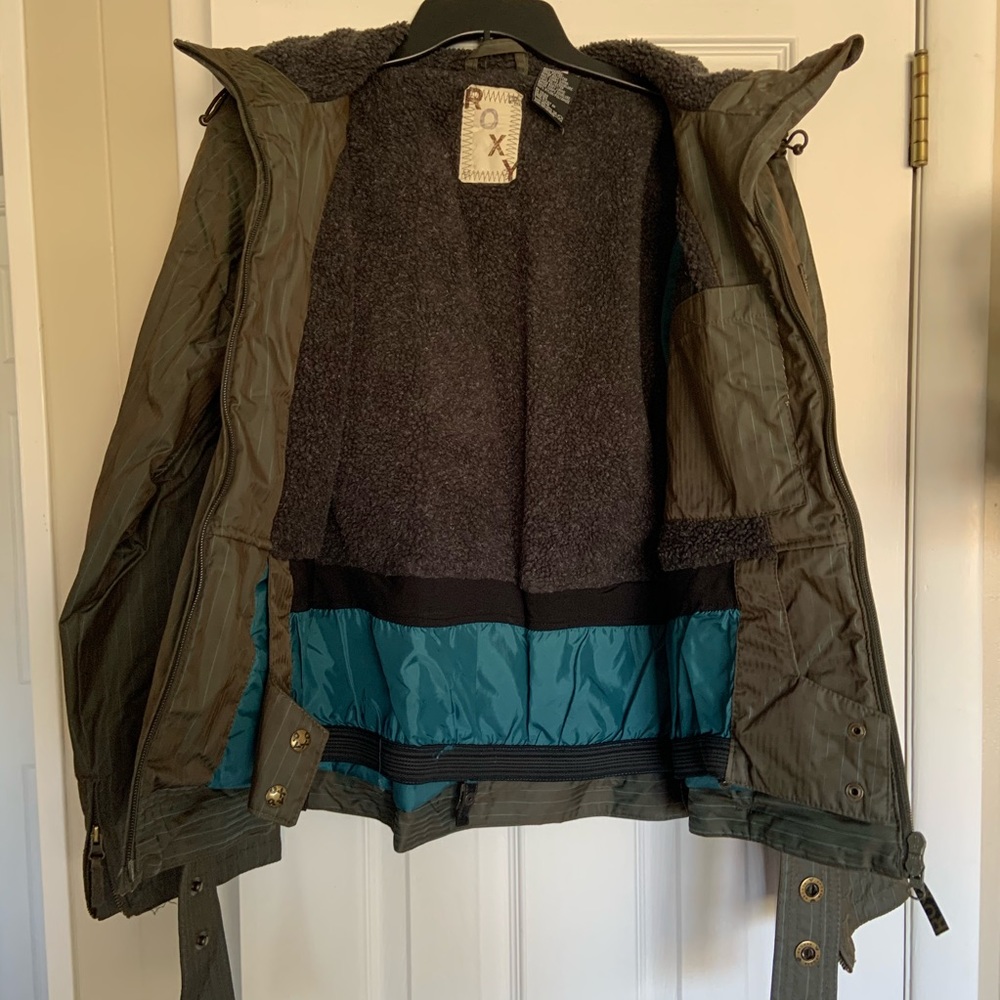 Roxy Snowboarding Jacket - Picture 4 of 8